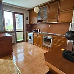 Business Park Retreat: 1br With Mountain View Sofia