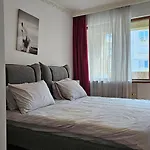 Business Park Retreat: 1br With Mountain View * Sofia