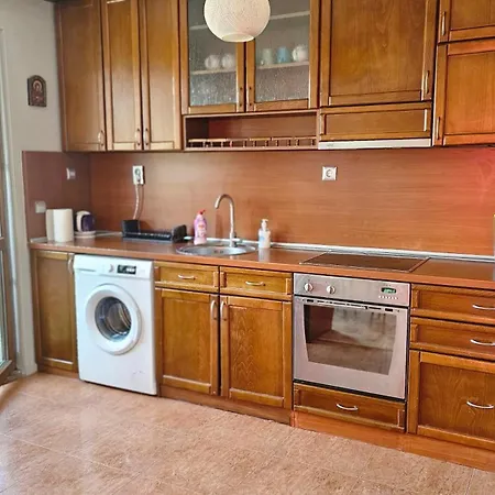 Business Park Retreat: 1br With Mountain View * Sofia