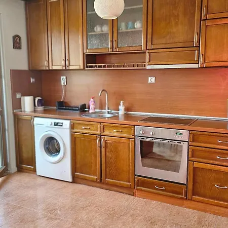 Business Park Retreat: 1br With Mountain View * 소피아